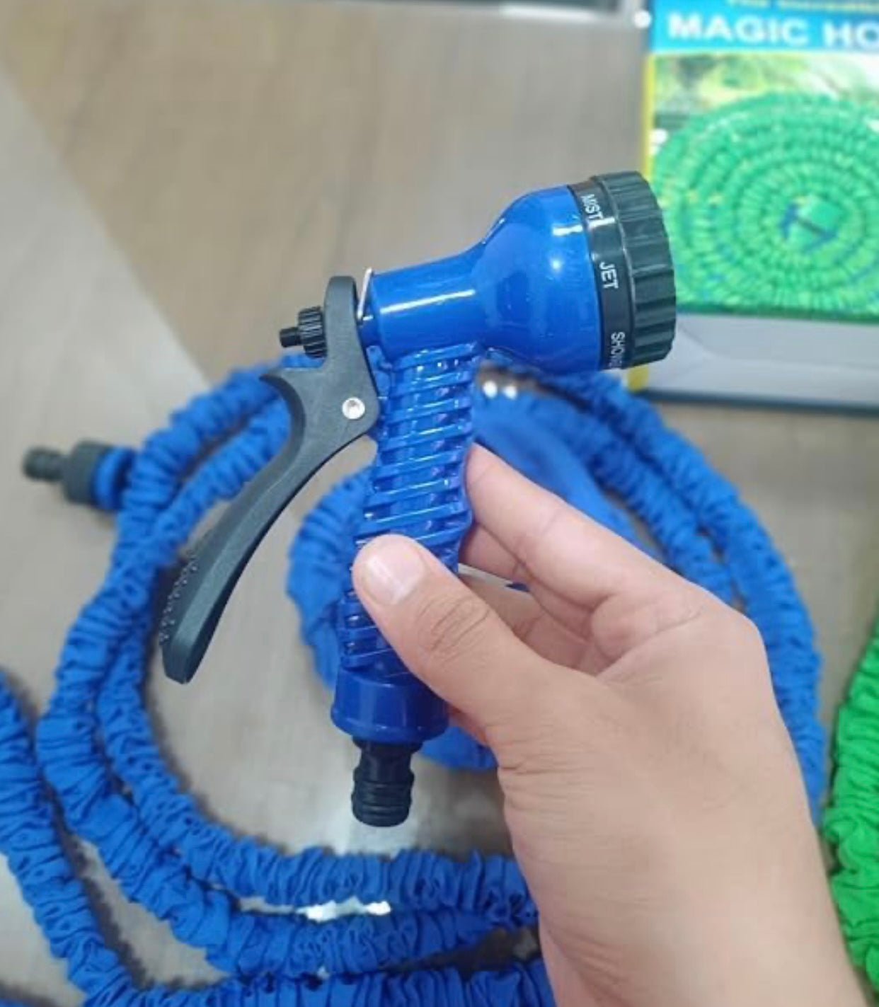 GENFRID Expandable Car Washing Pipe With Free Function Spray Nozzle, for House/Car/Floor/Yard Wash 7.5M 25ft (BLUE)