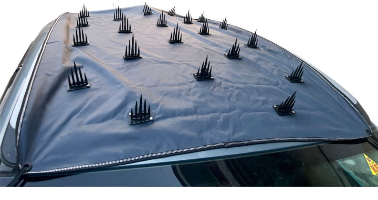 GENFRID Car Protection Cover from Dogs, Pets and Animal Complete Protection Dog Protection Car Cover for Both roof and Bonnet Full Car Protection with Spikes for Cars 2 pc